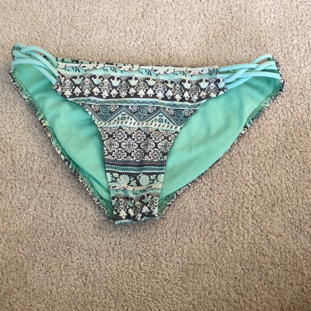 Tribal bottoms